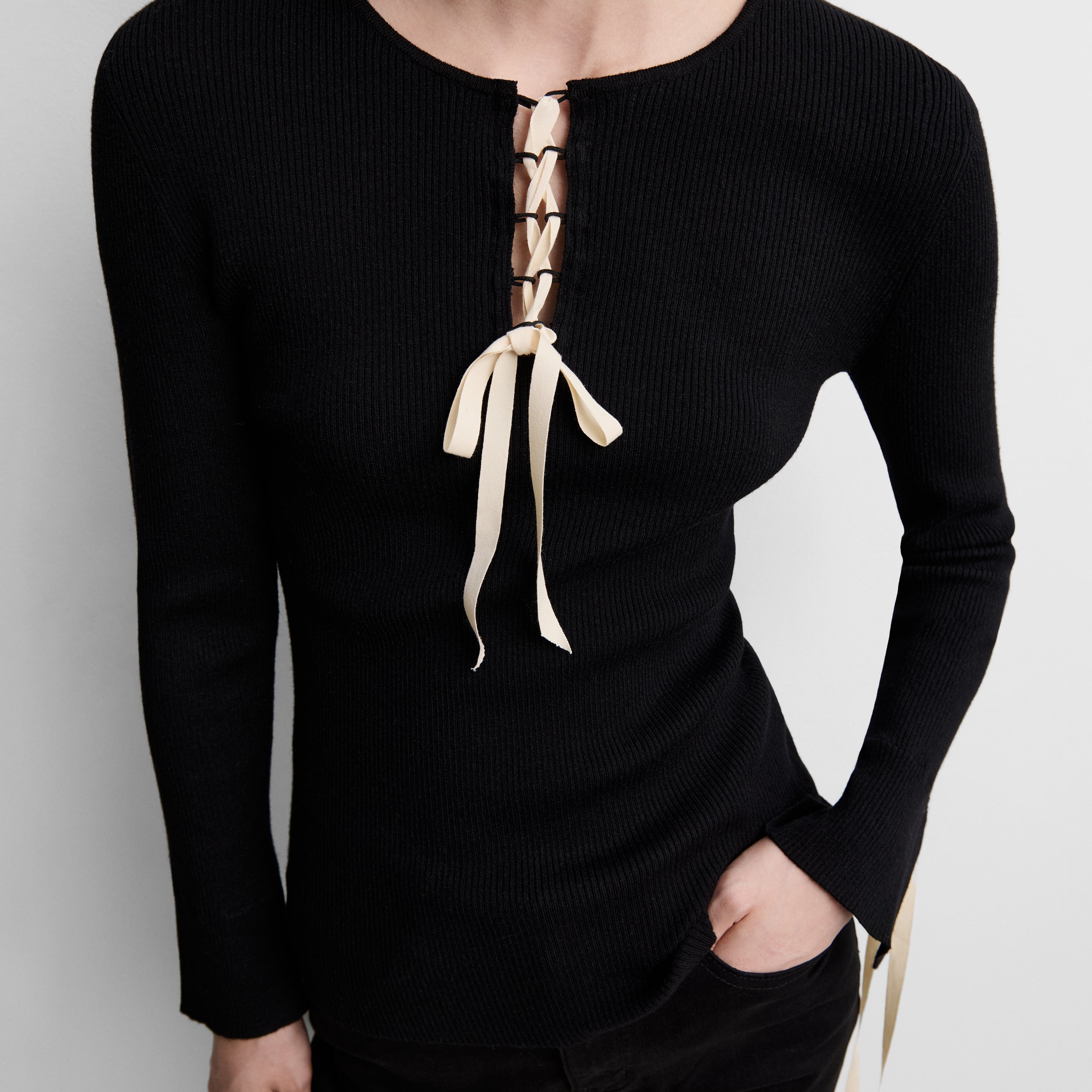 Pull côtelé bicolore à lanières