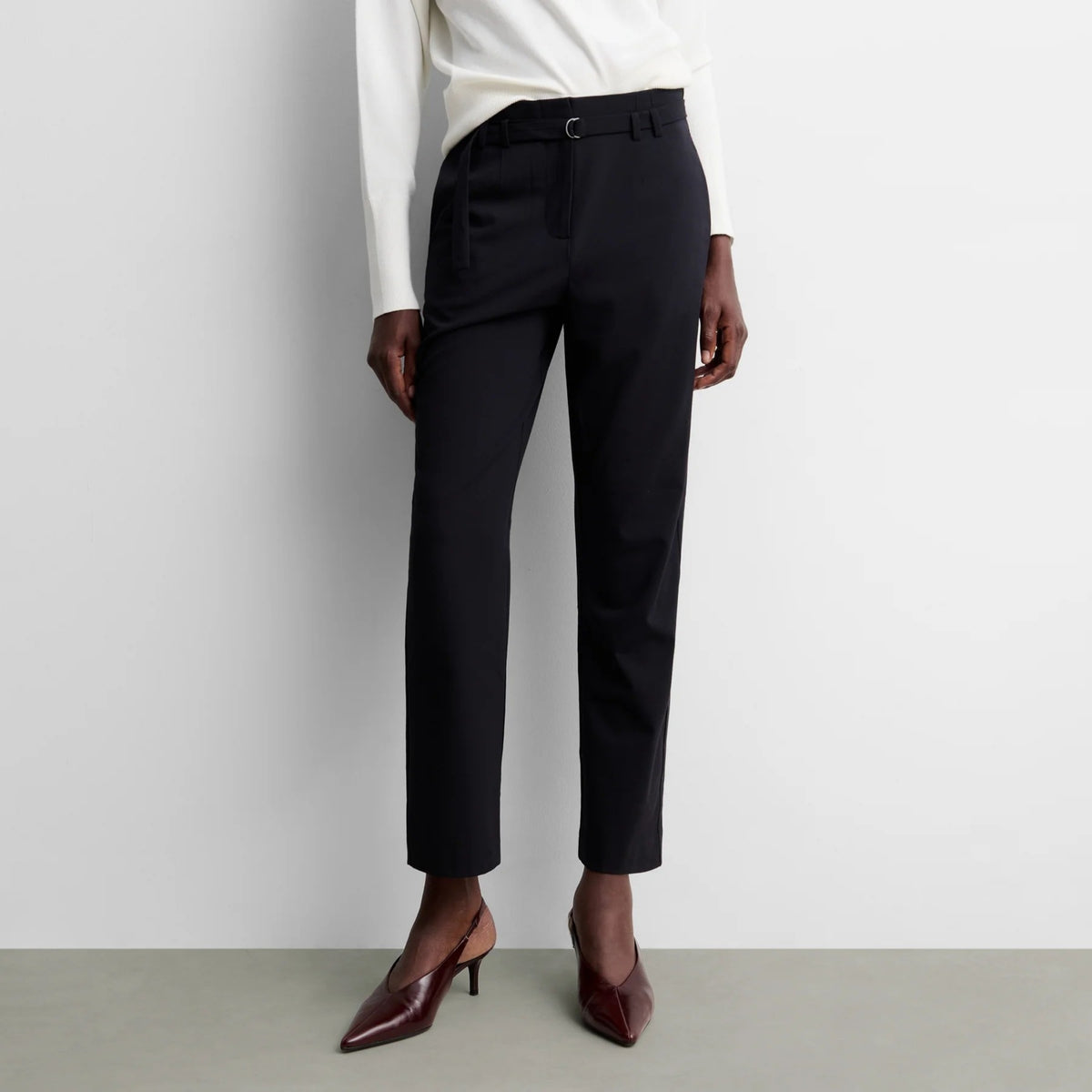 Pantalon droit à ceinture