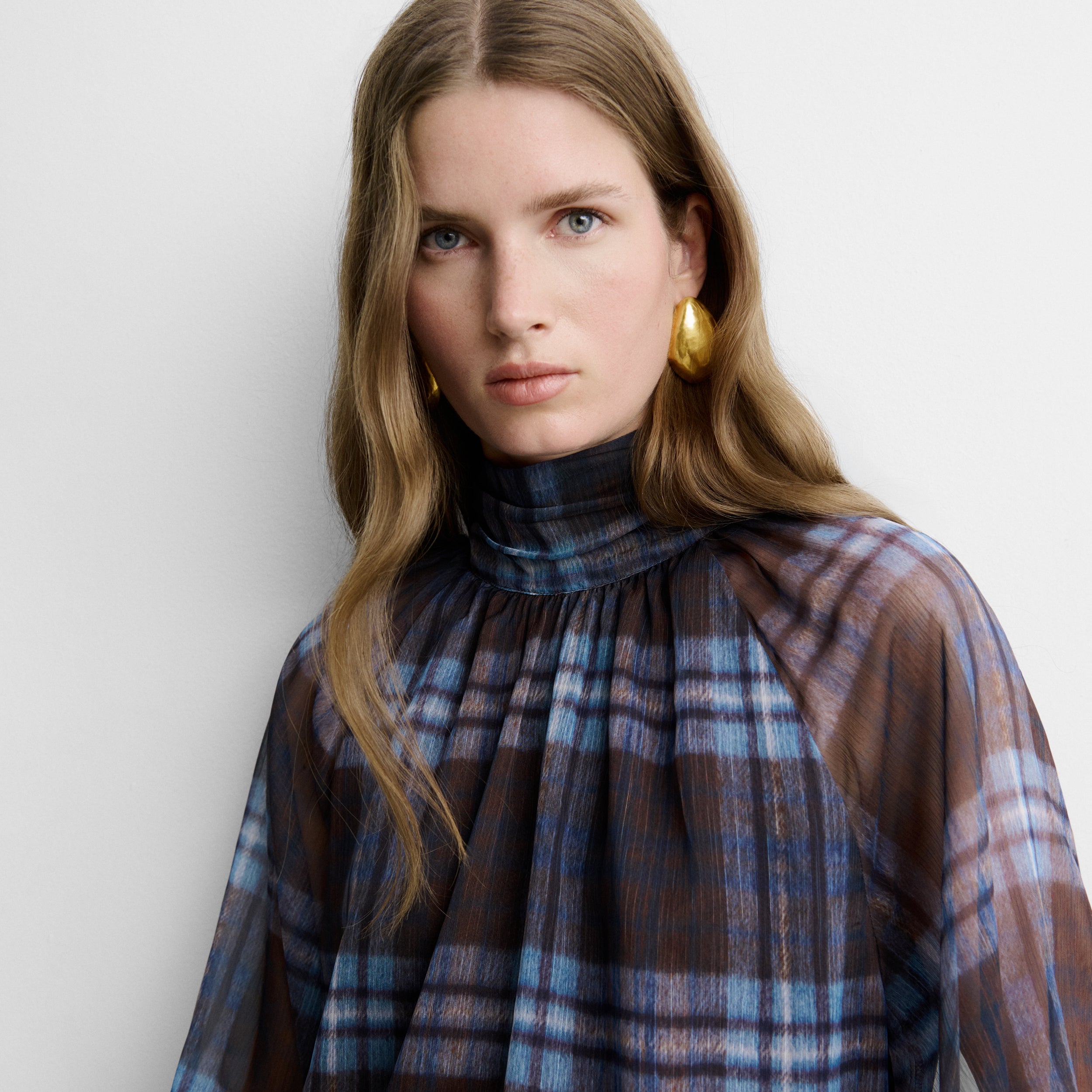 Blusa fluida estampado cuadros