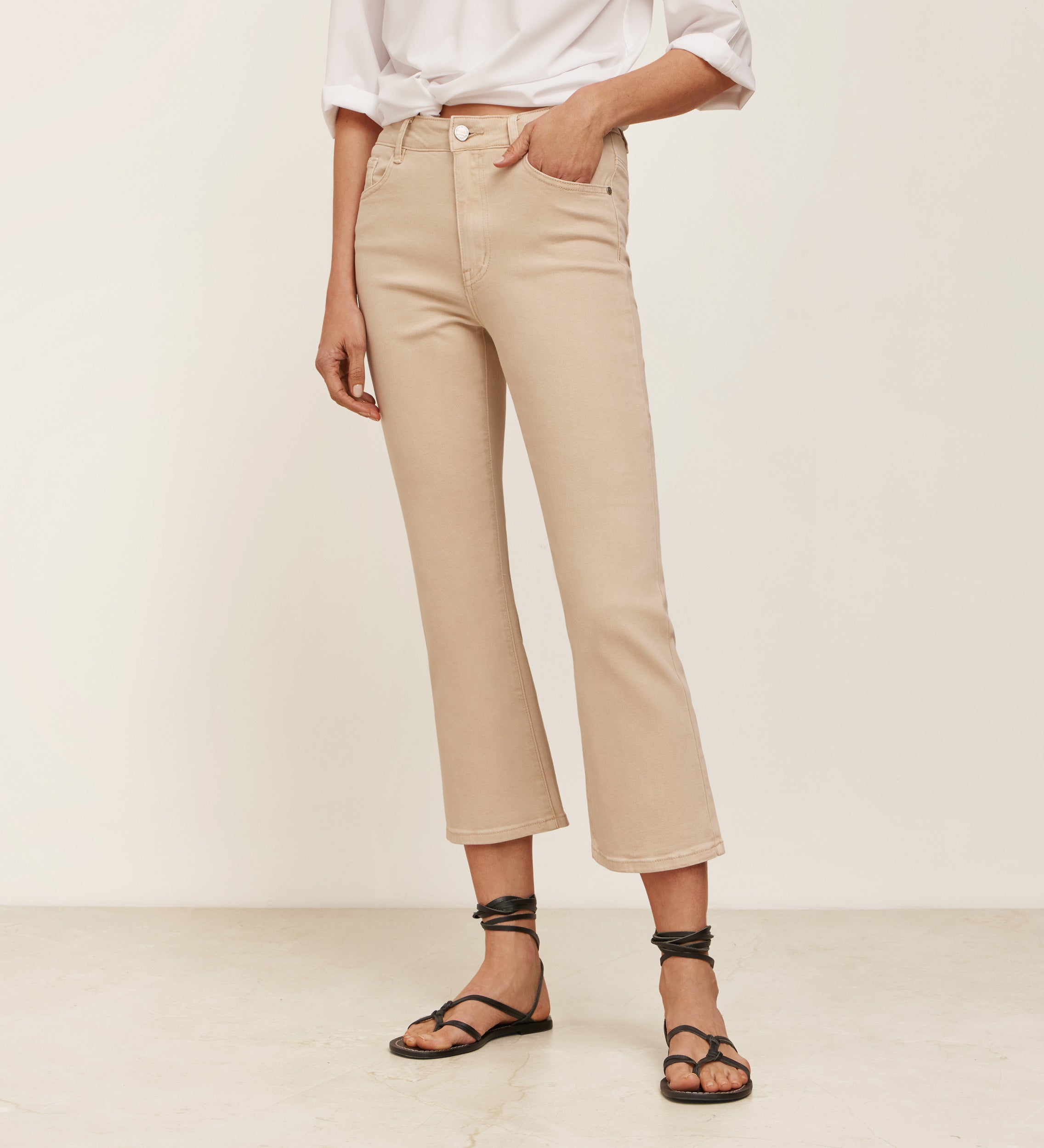 Flared cropped pants