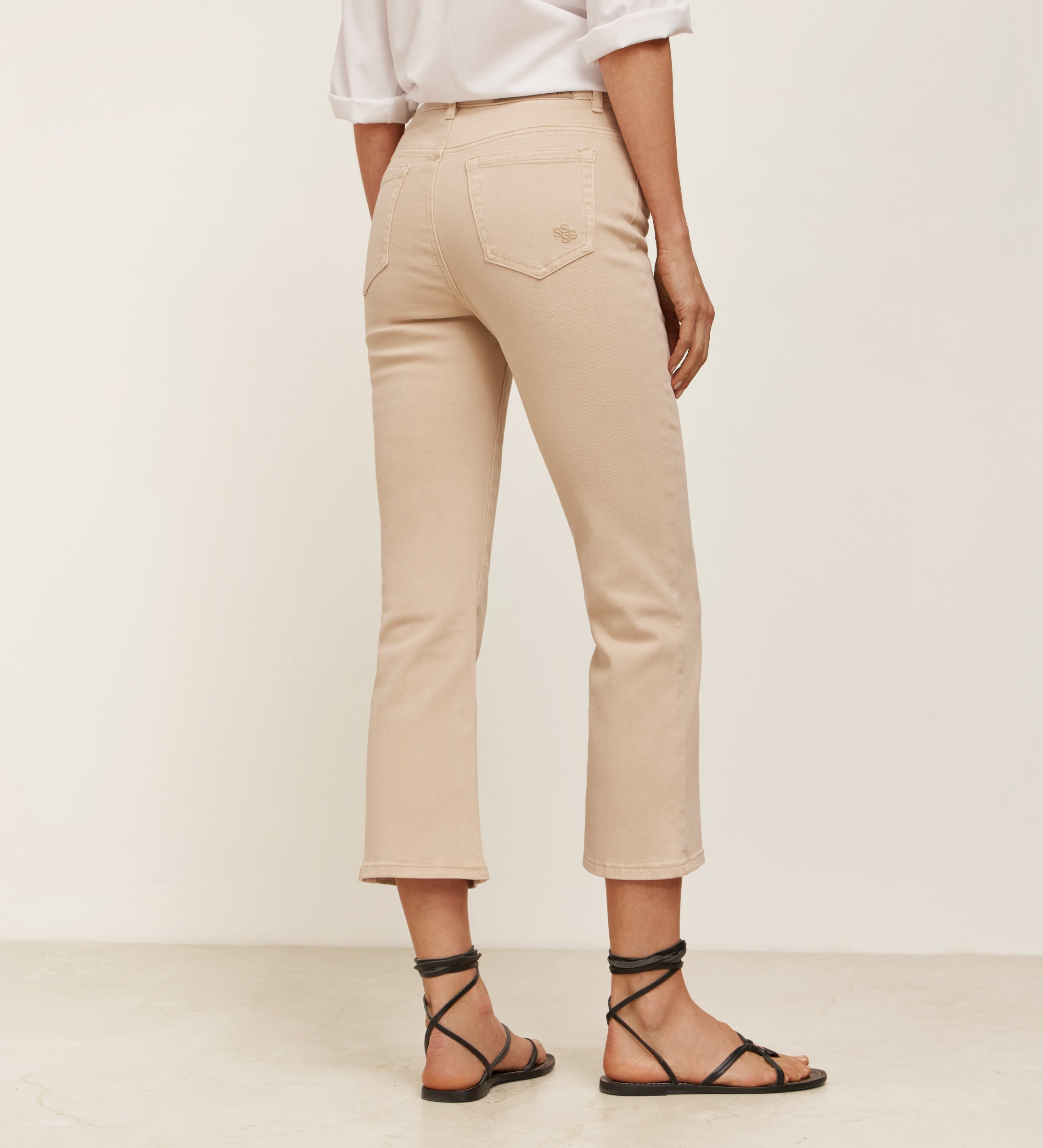 Flared cropped pants