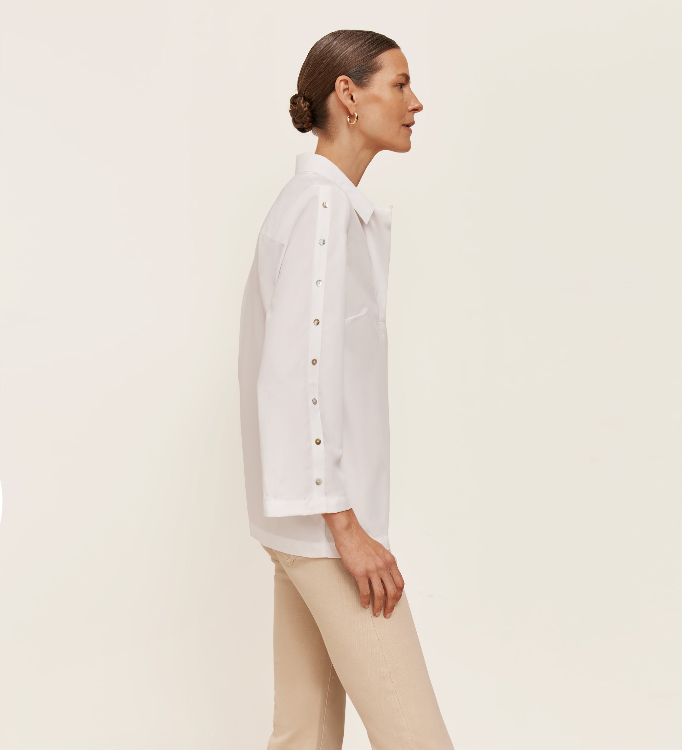 Button sleeve blouse