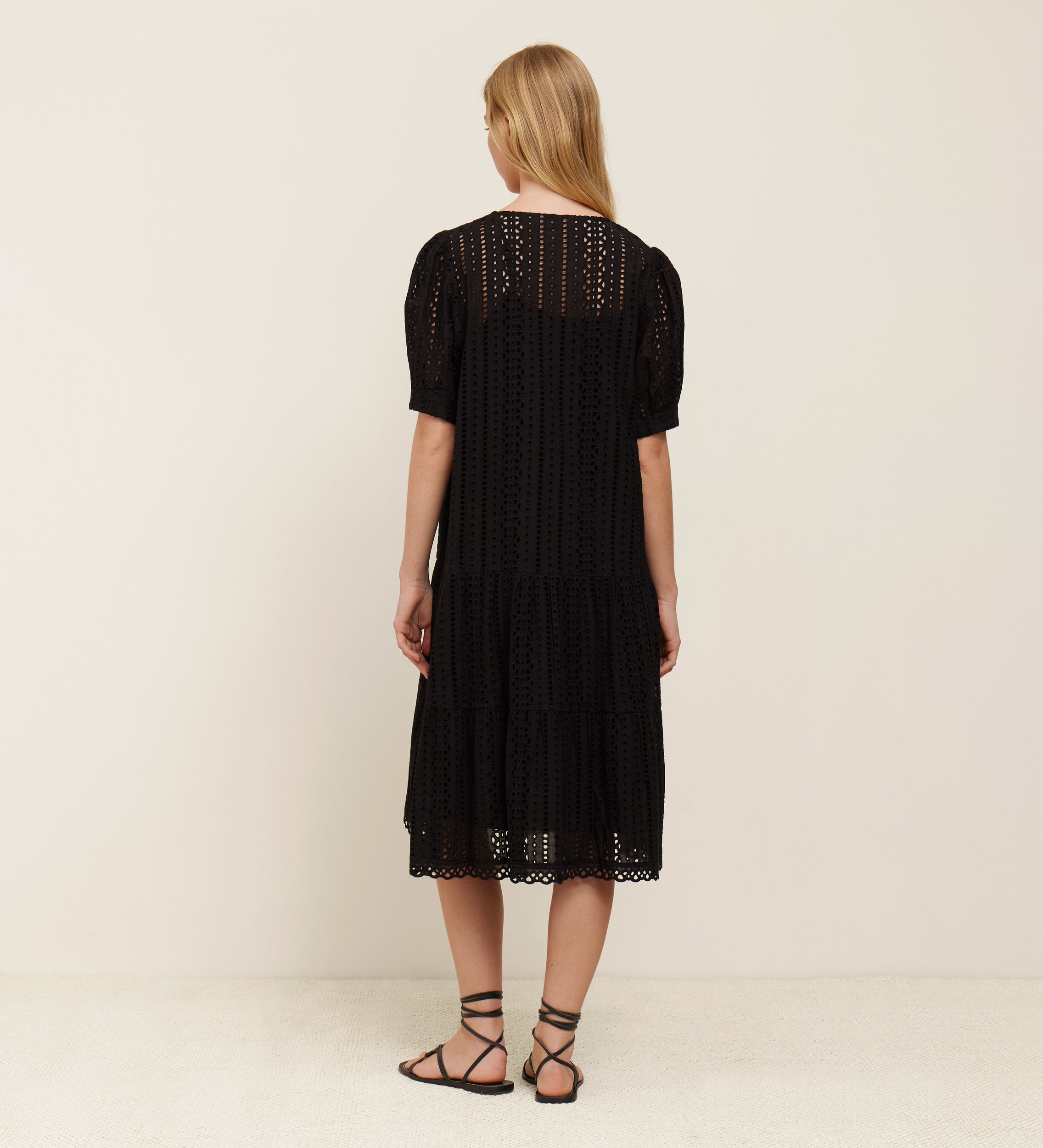 Vestido corto algodón bordado