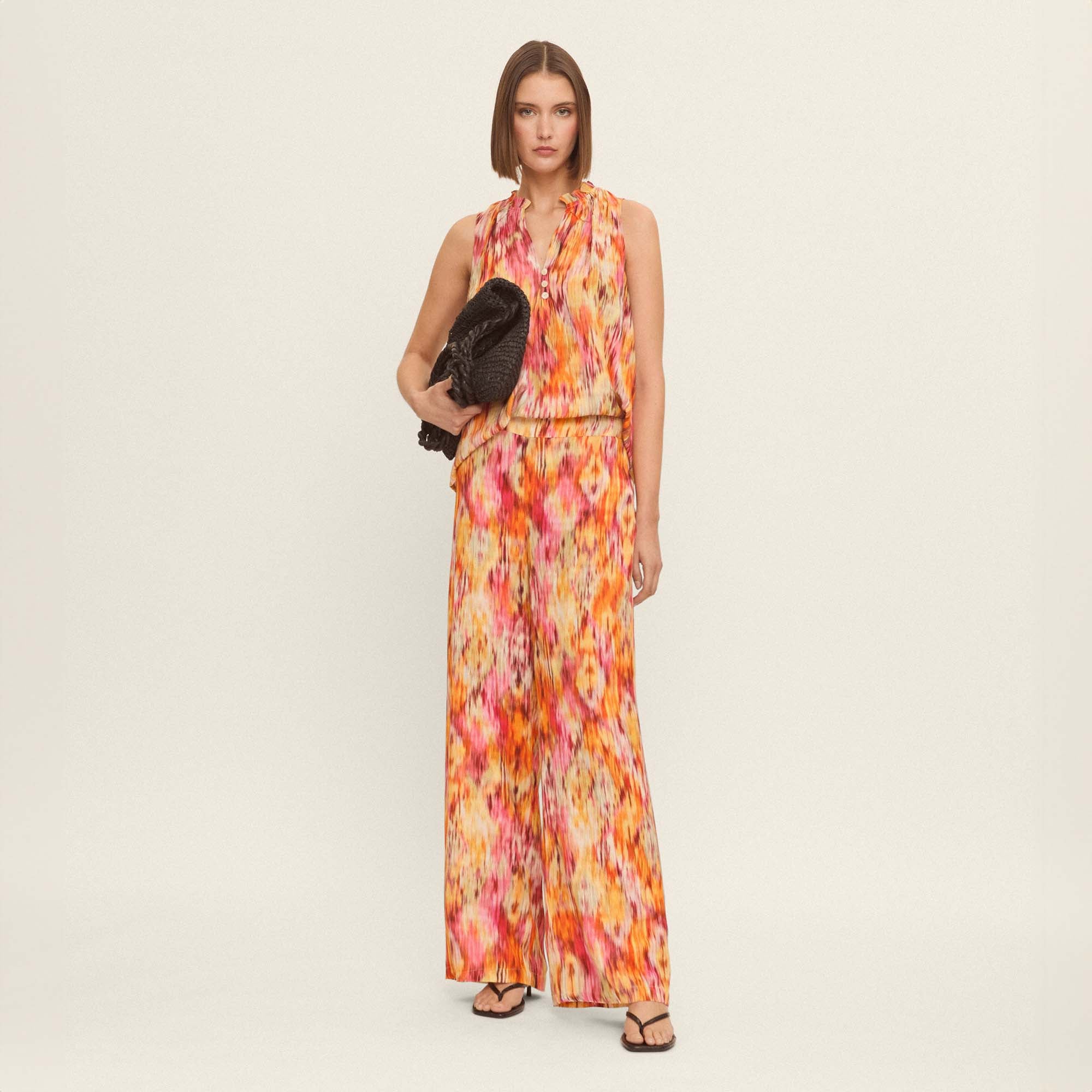 Printed sleeveless blouse
