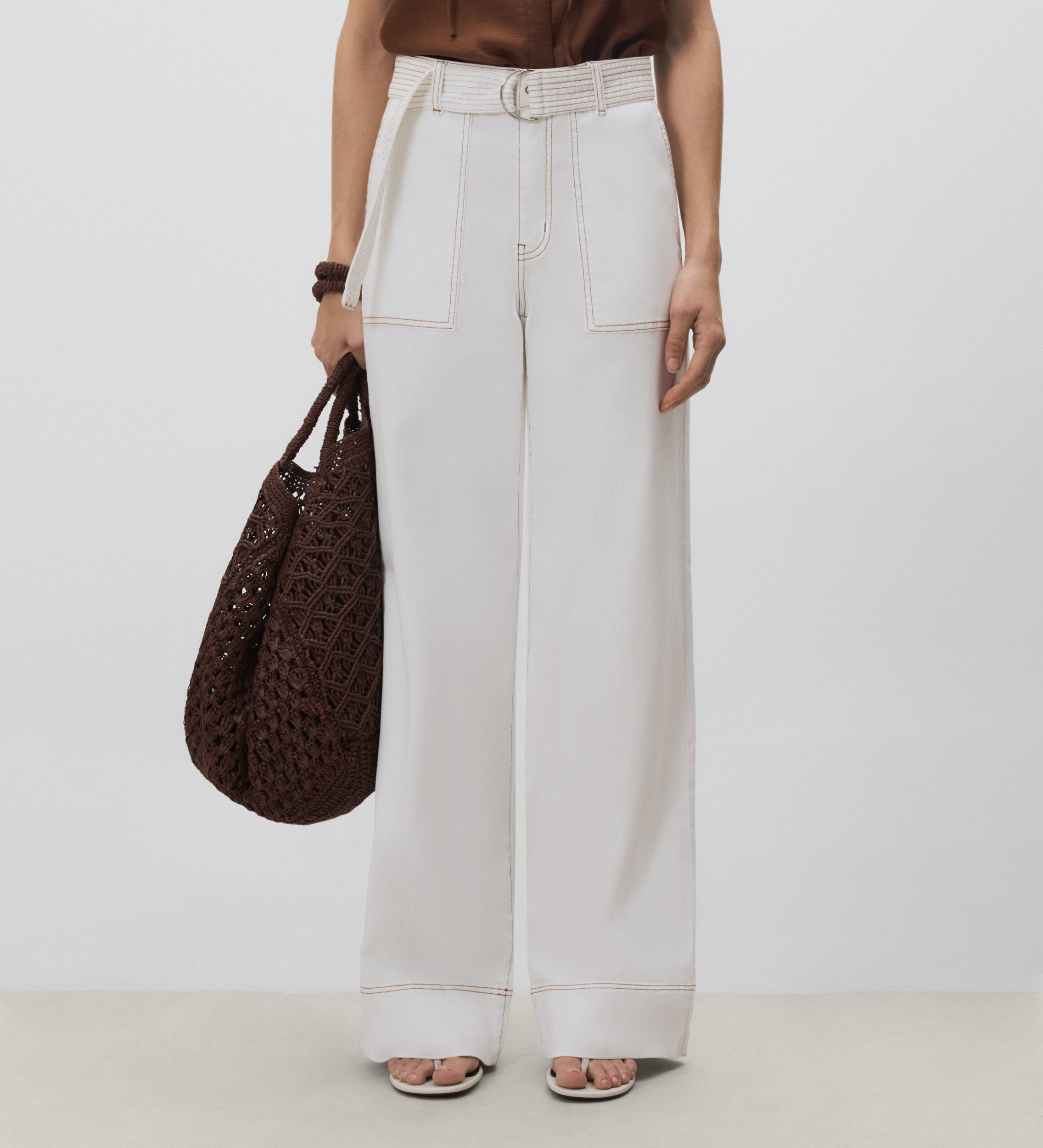 Pantalón denim pespuntes
