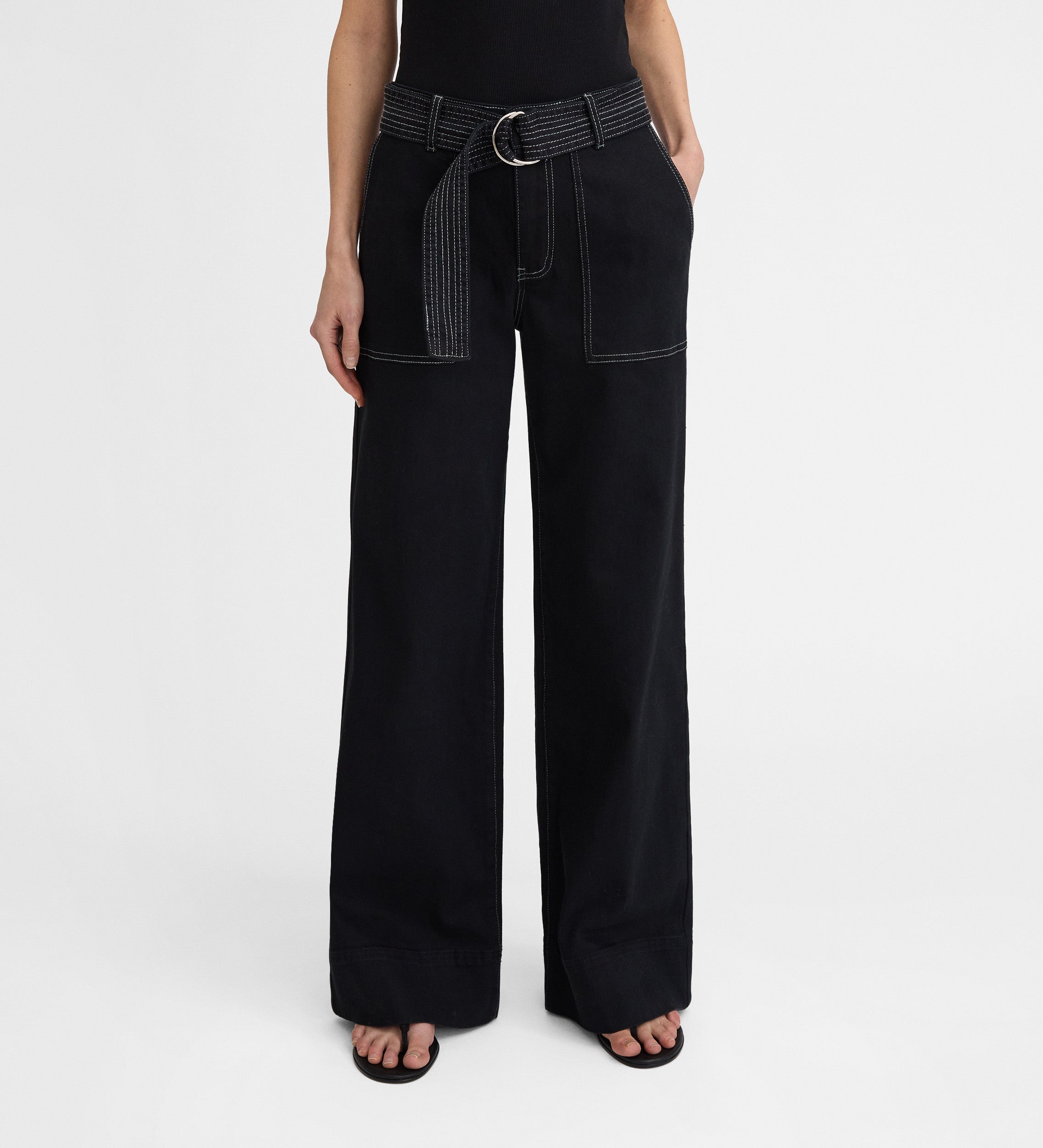 Pantalón denim pespuntes