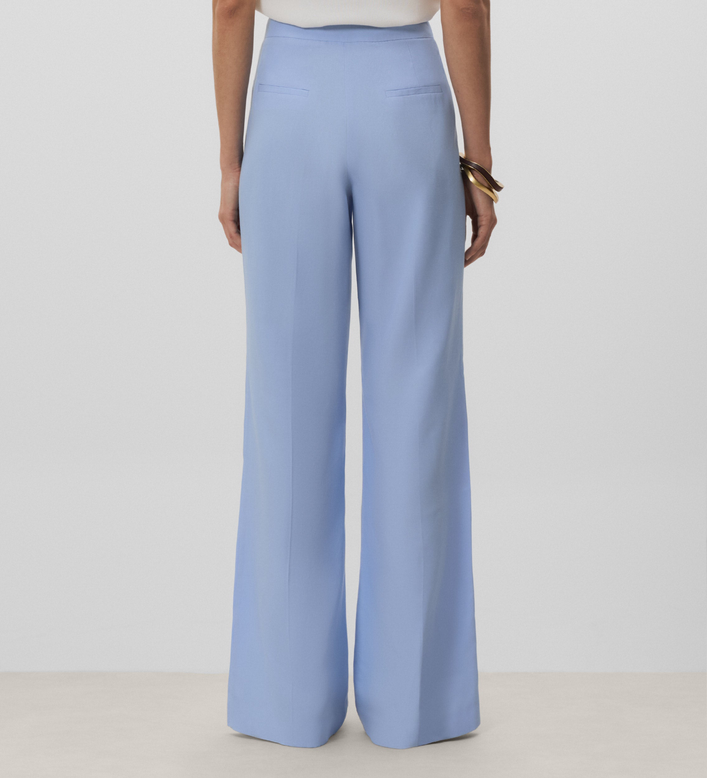 Pantalón ancho bolsillos