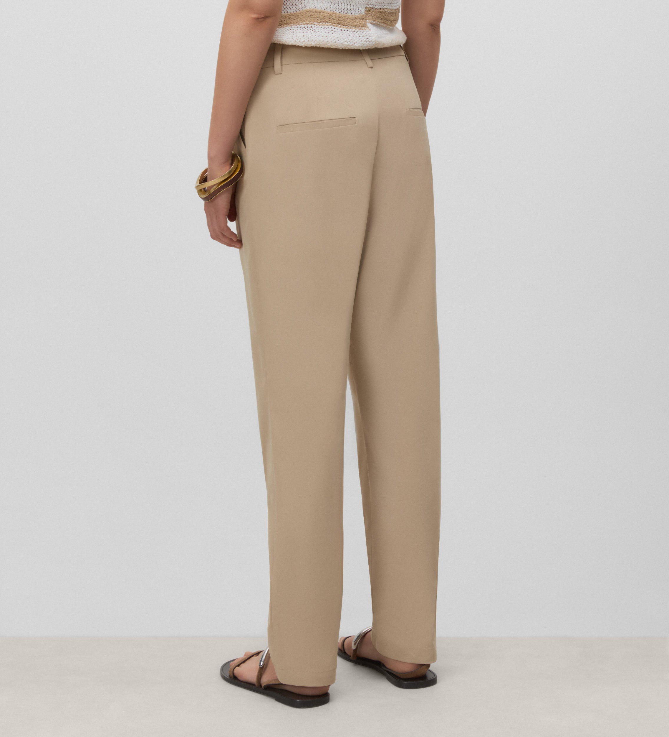 Straight pants