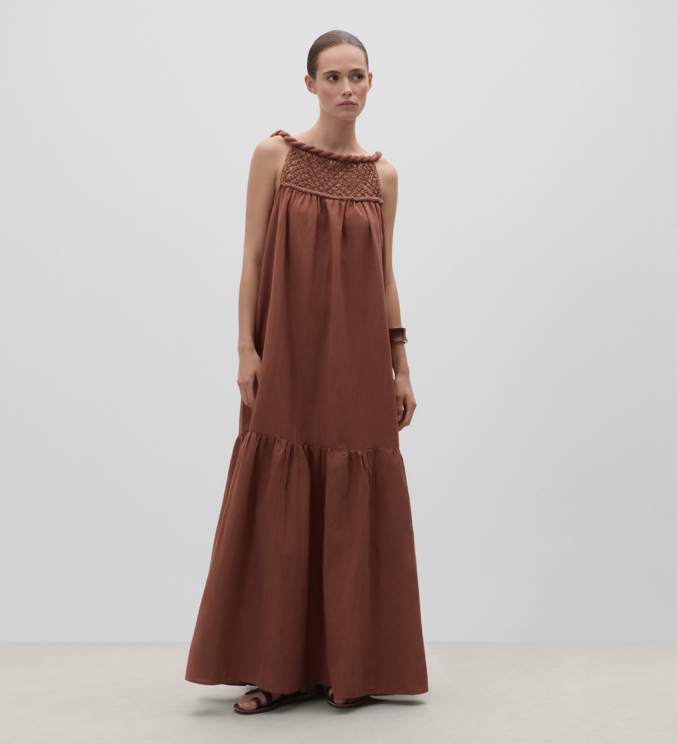 Robe dos nu