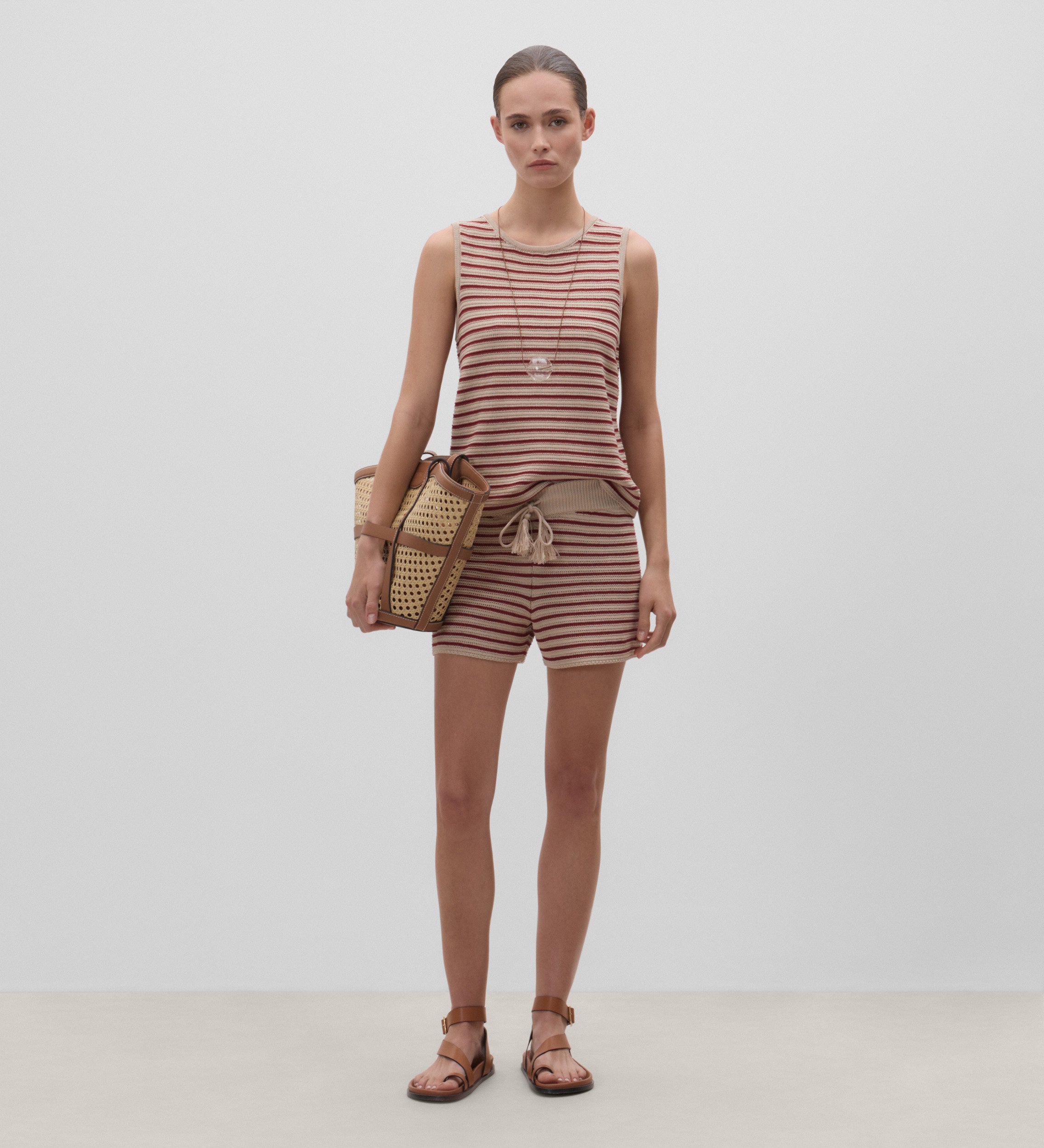 Short en tricot rayé