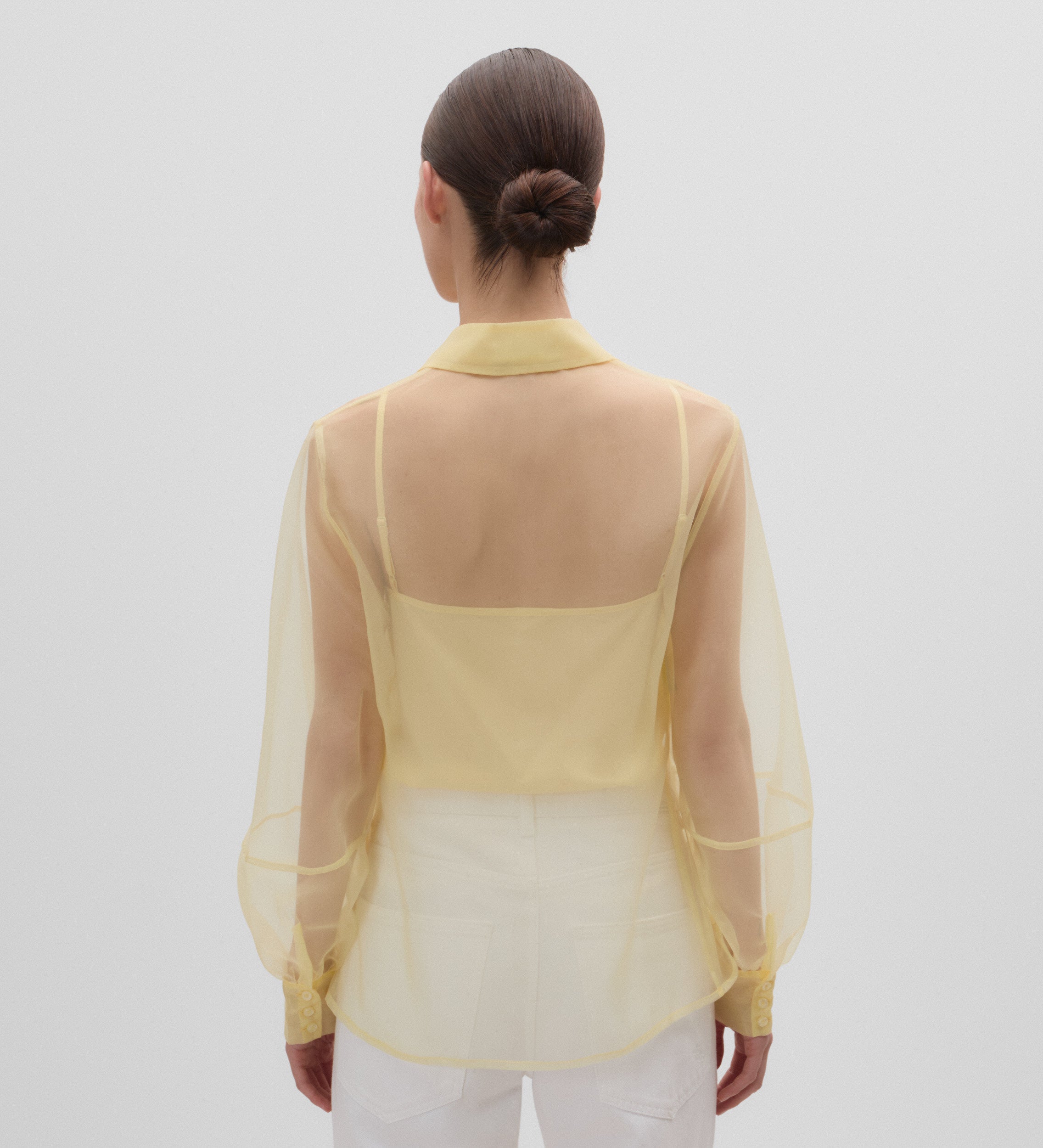 Blusa organza manga larga