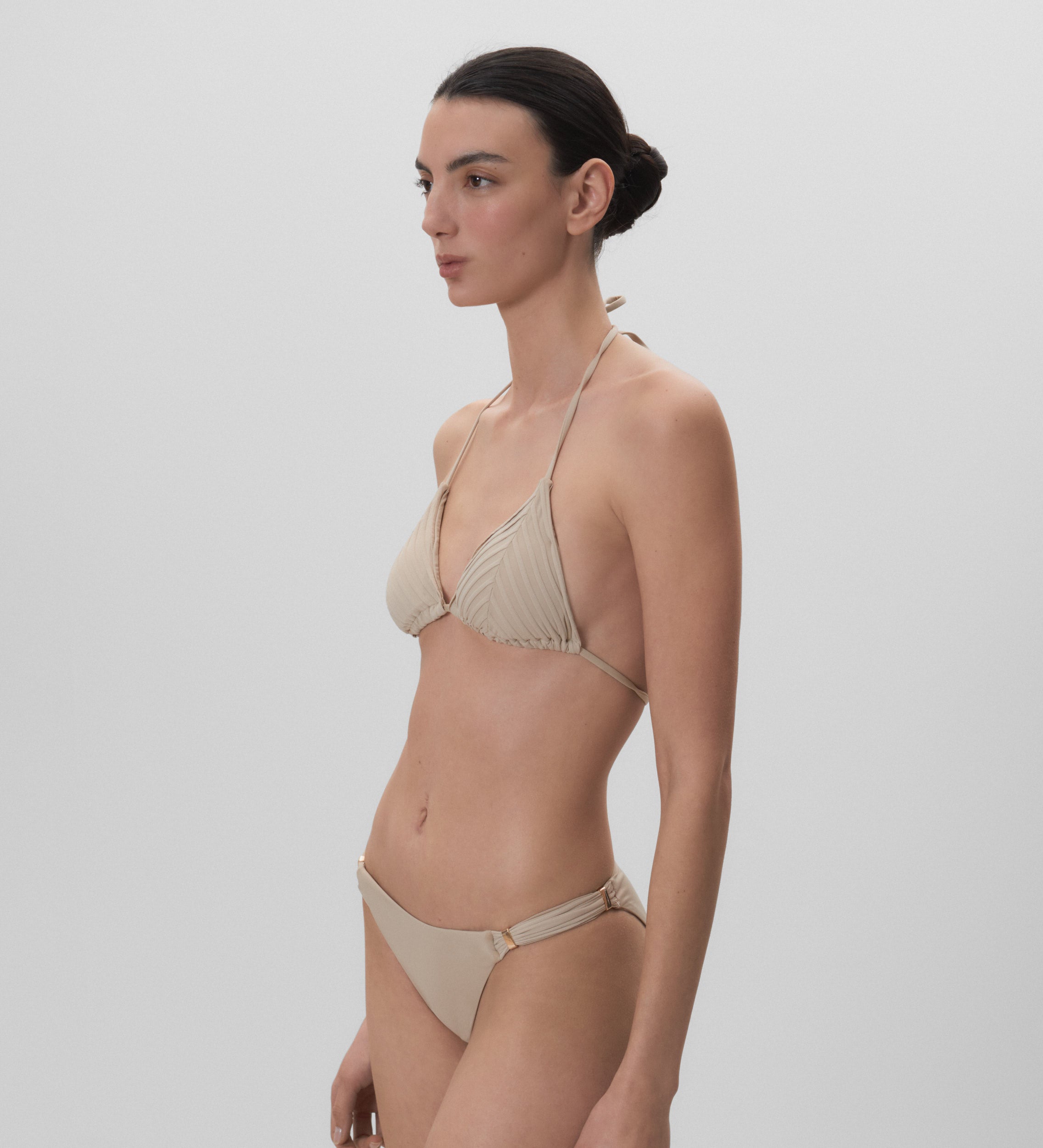 Braguita de bikini clásica