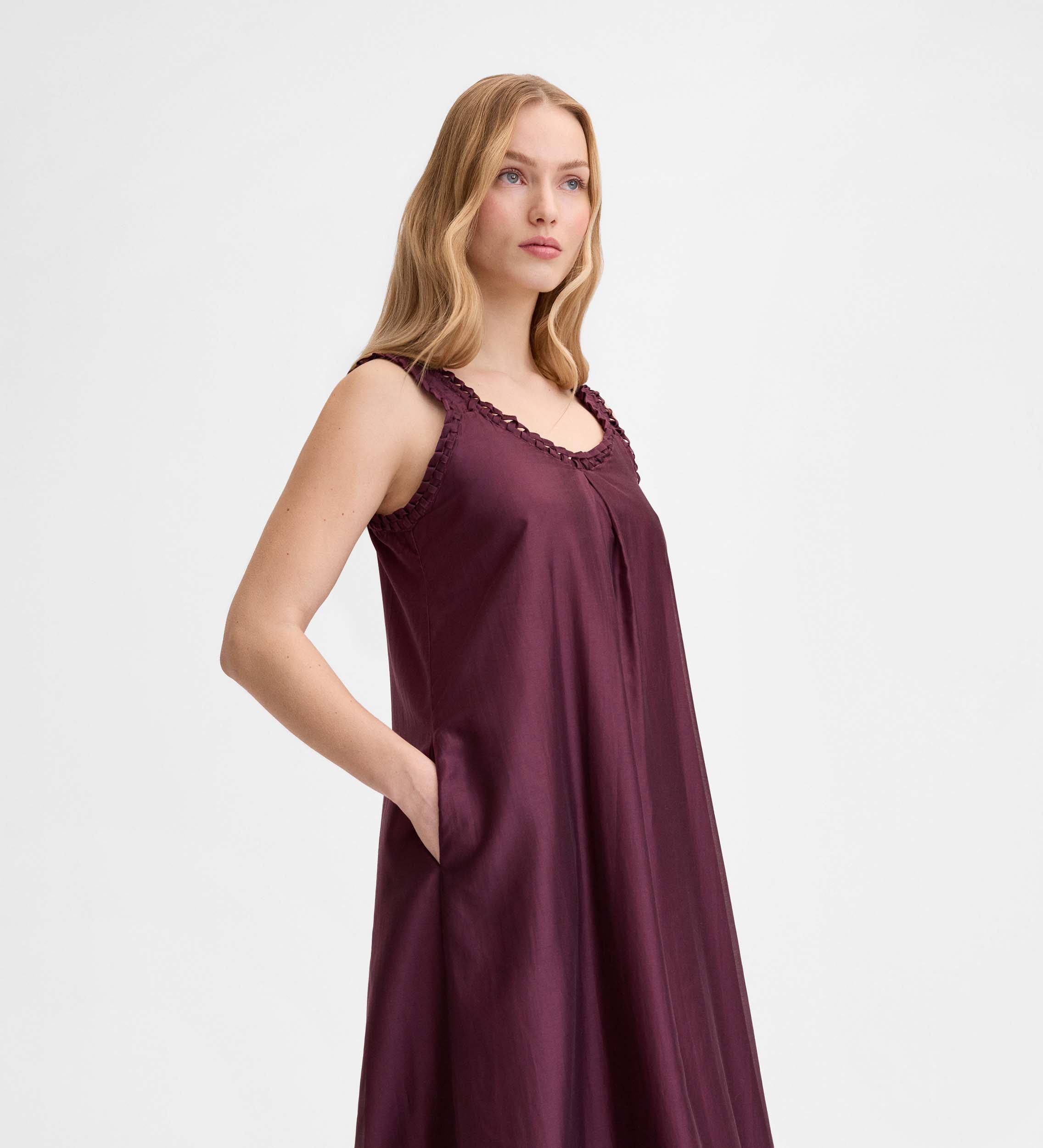 Robe longue tressée