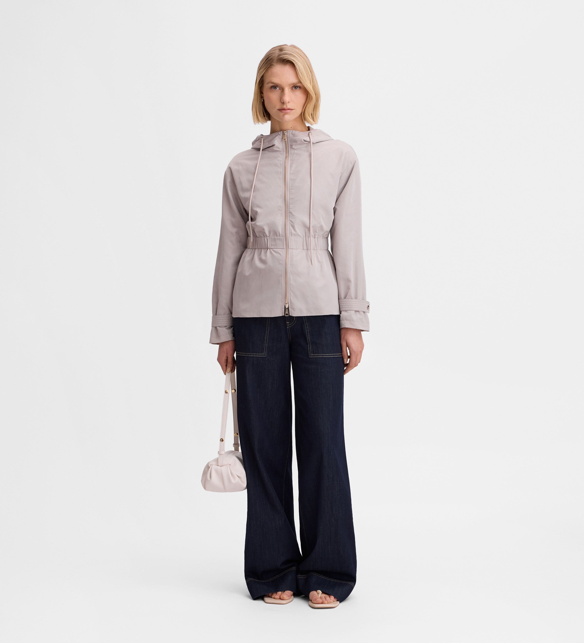 Short fitted parka