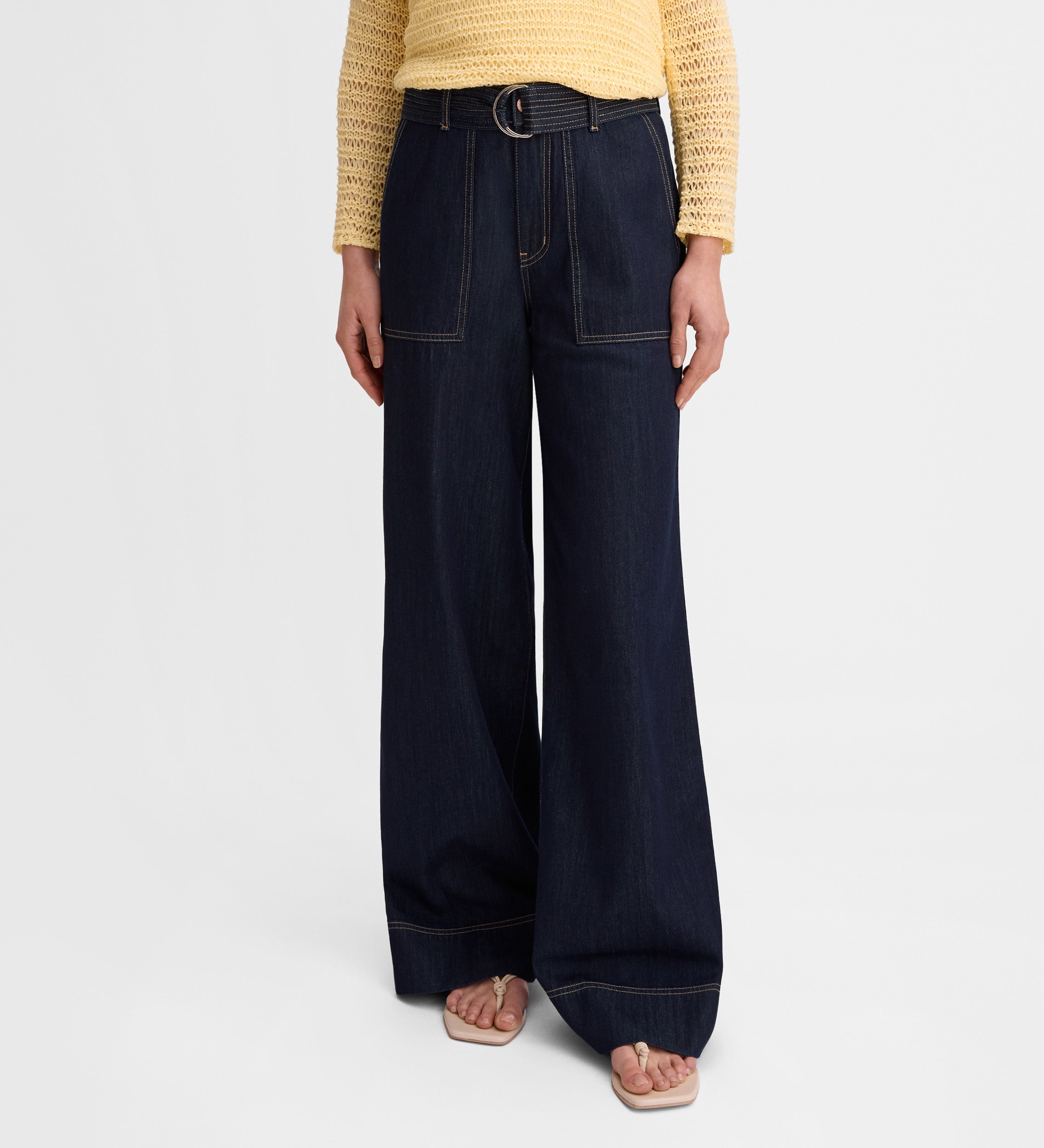 Pantalón denim pespuntes