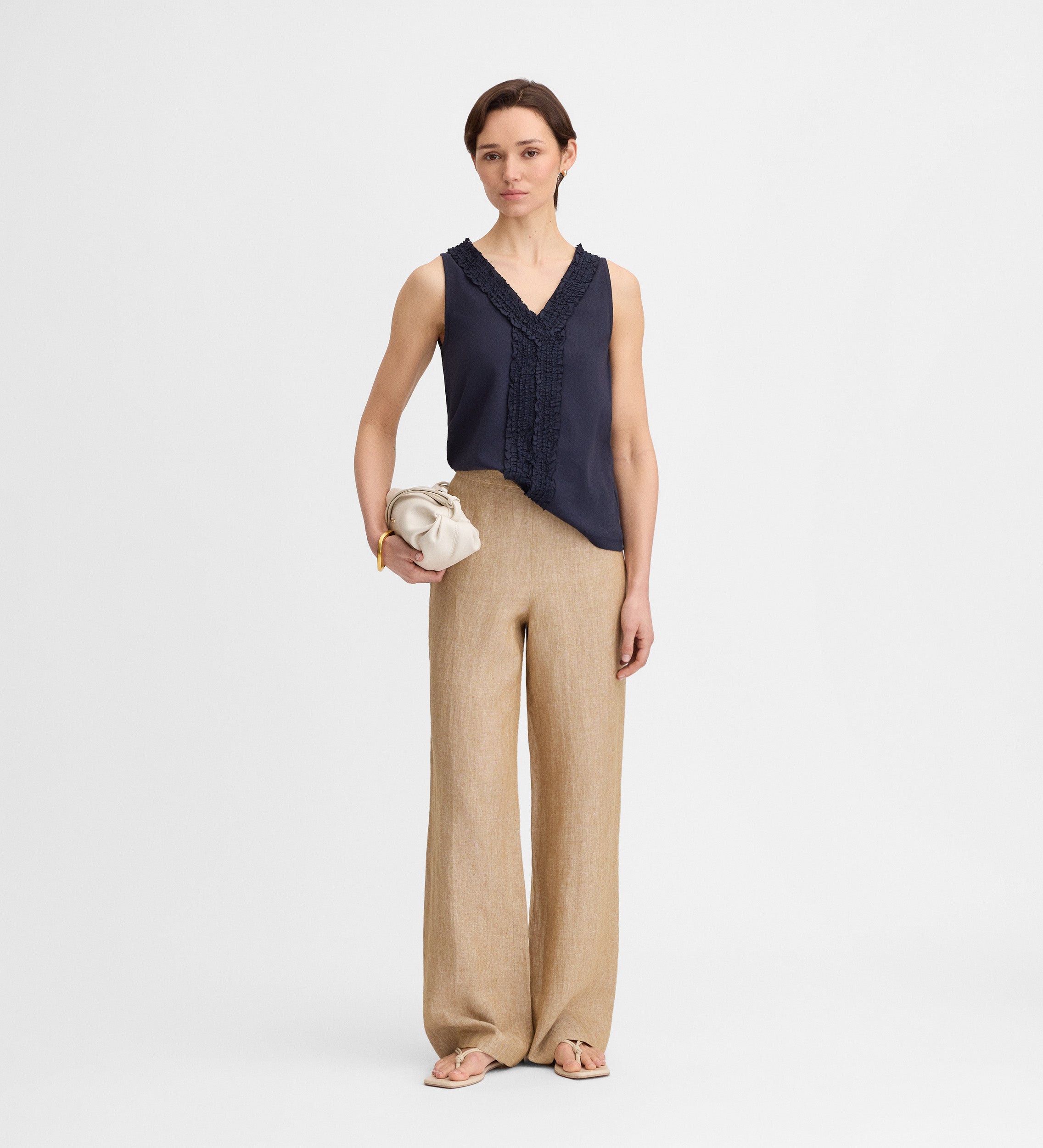 Top brodé en textile