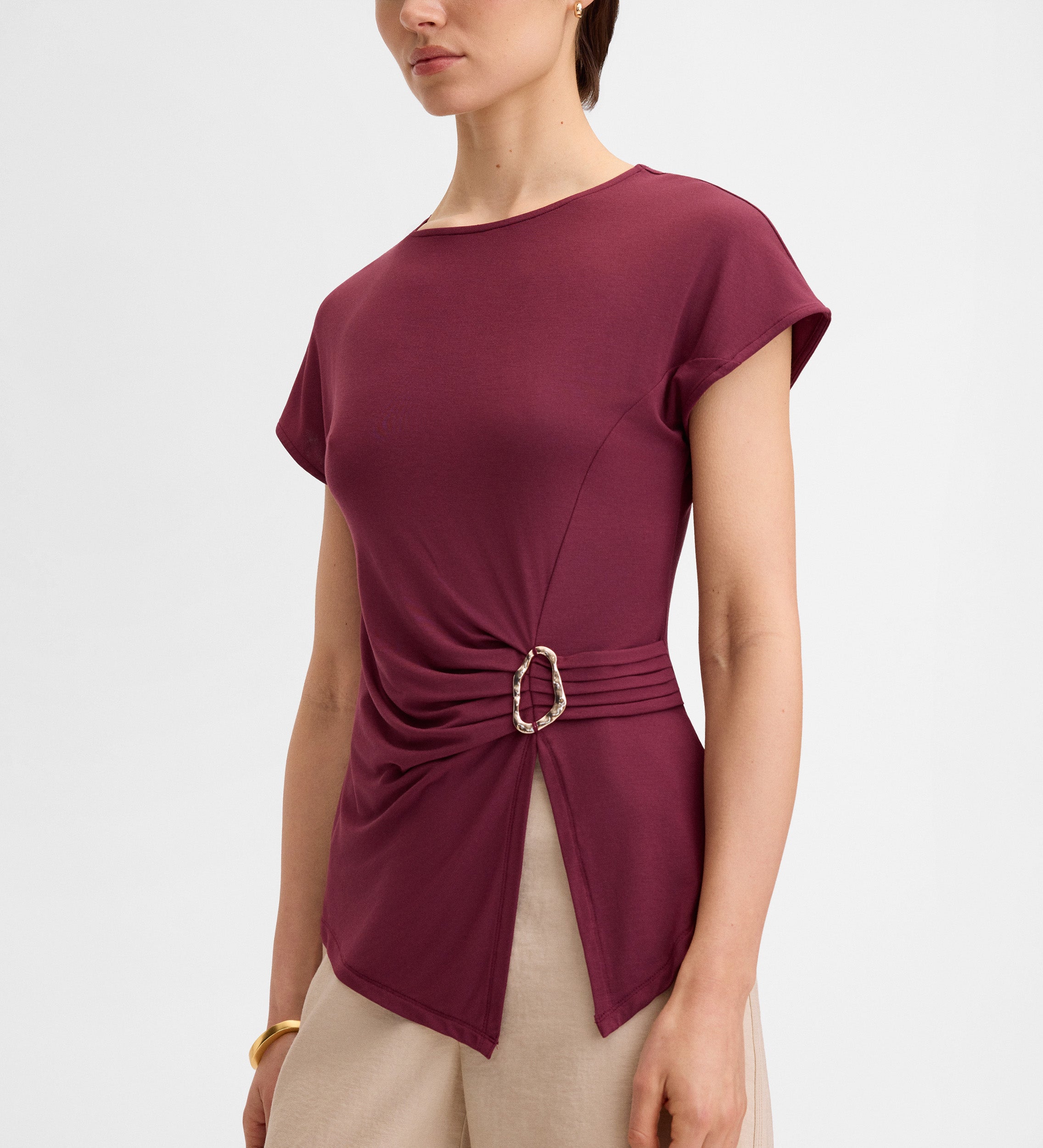 Asymmetrical buckle t-shirt