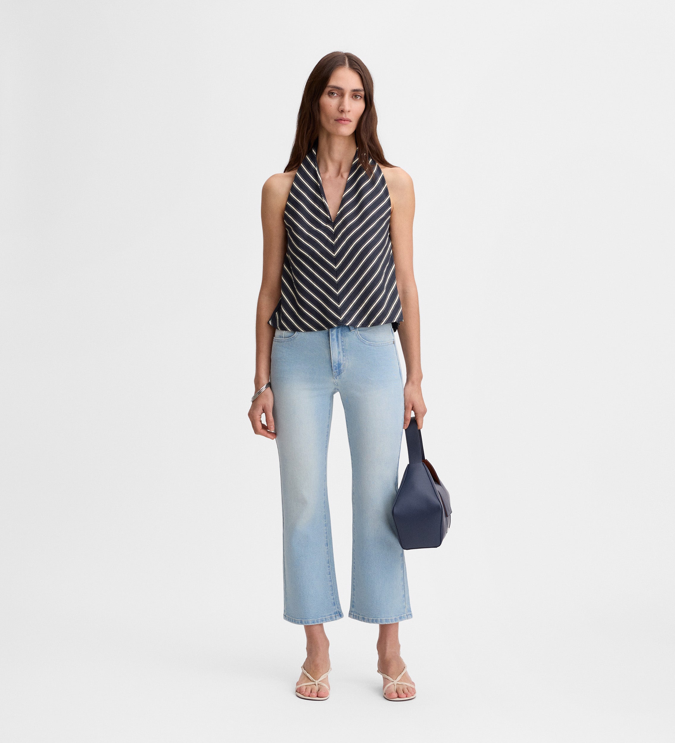 Pantalón crop acampanado