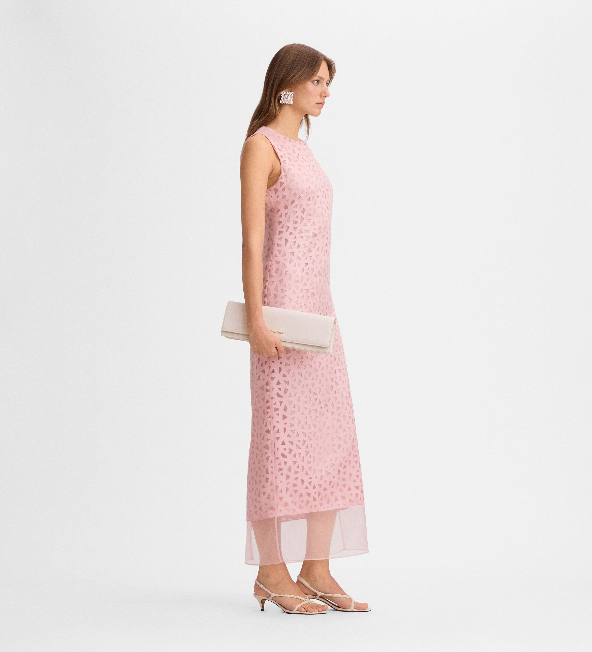 Vestido satén troquelado