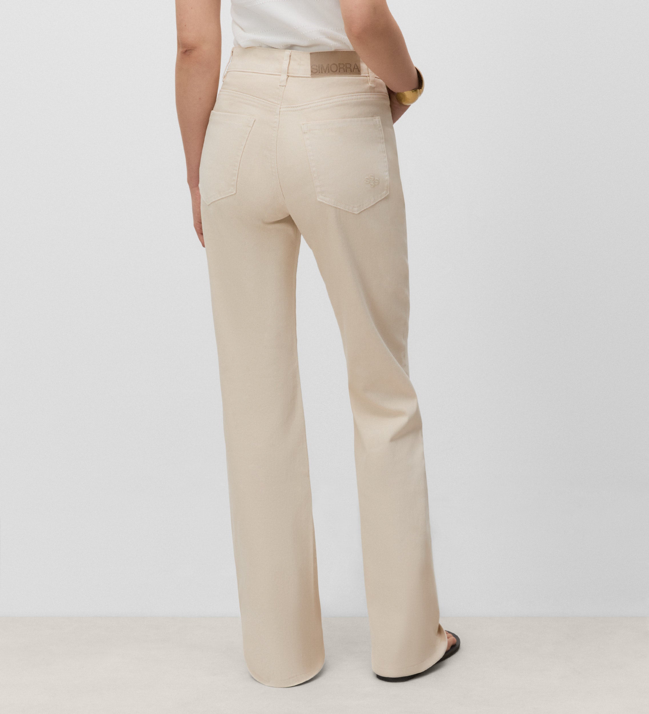 Pantalon long en sergé sur le devant