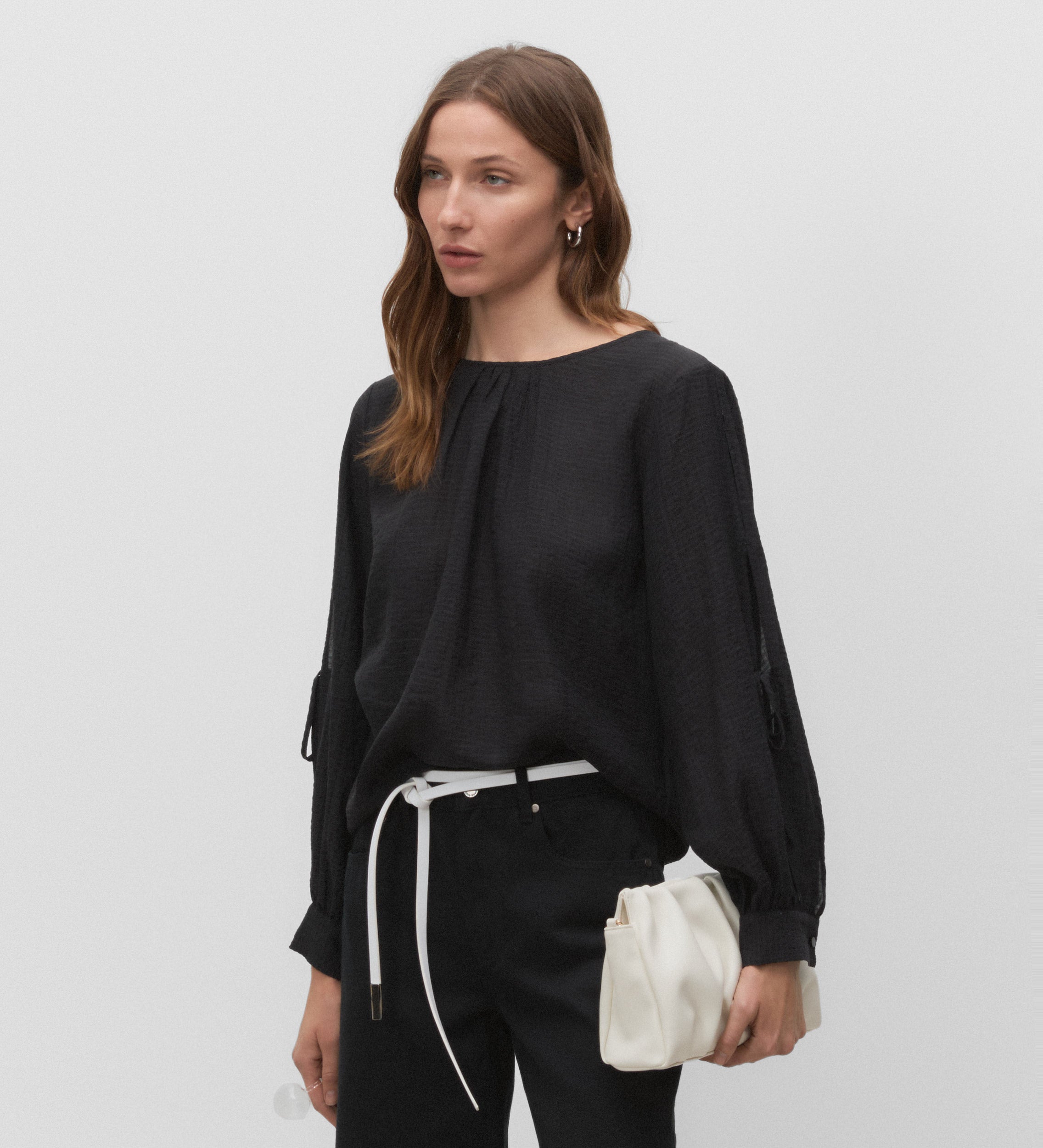 Blouse with bow sleeve