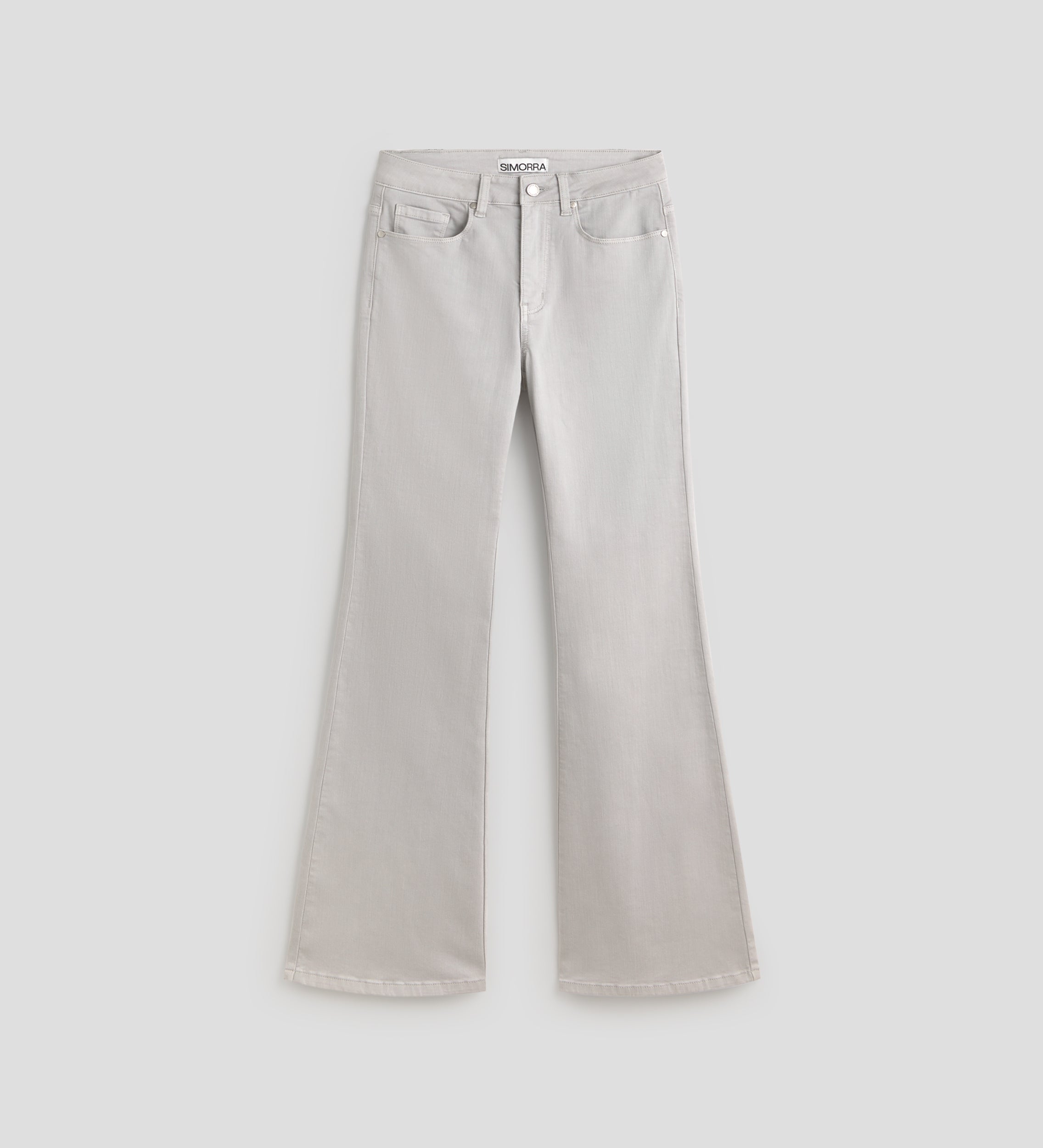 Pantalón vaquero acampanado