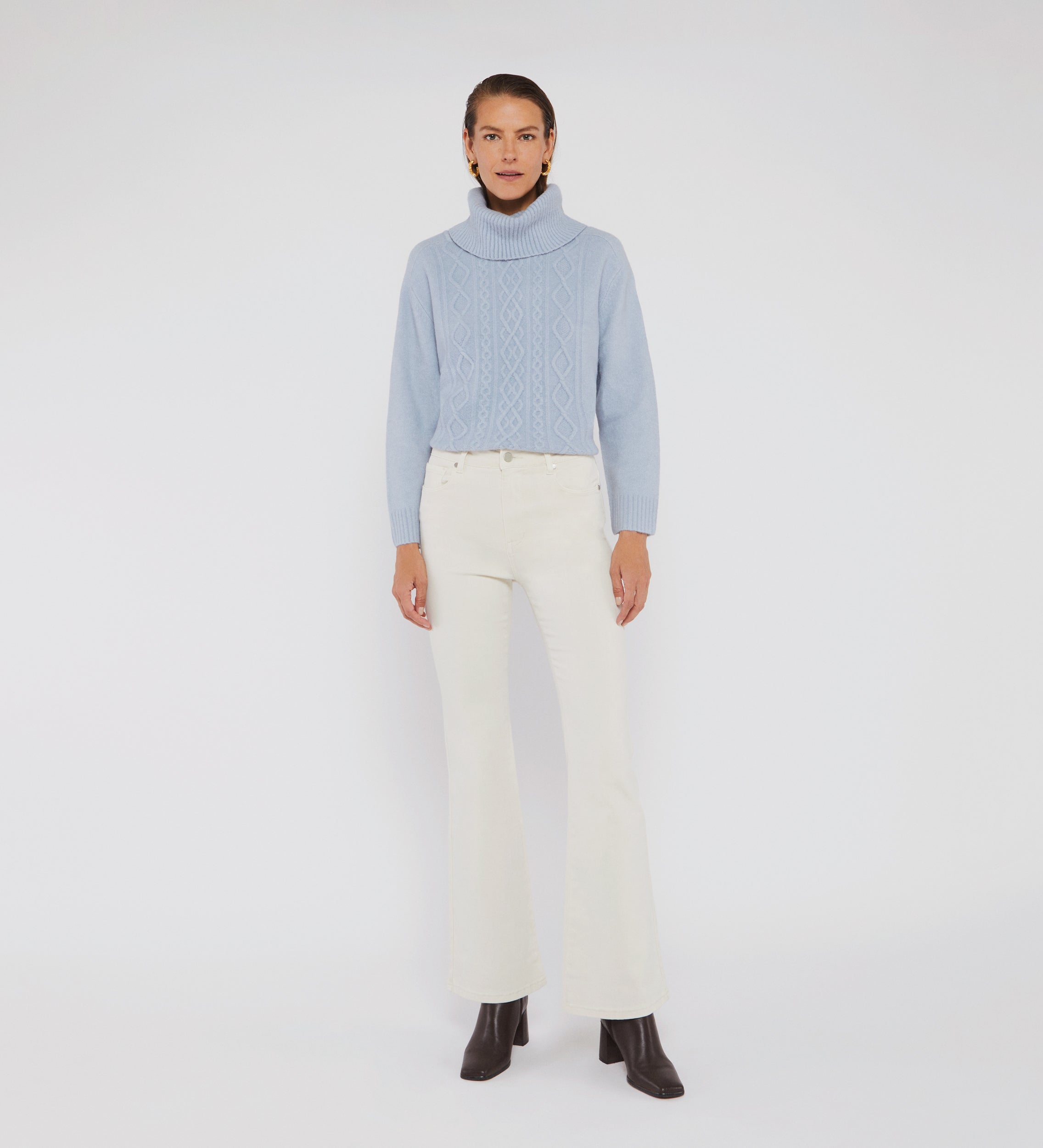 Pantalón vaquero acampanado