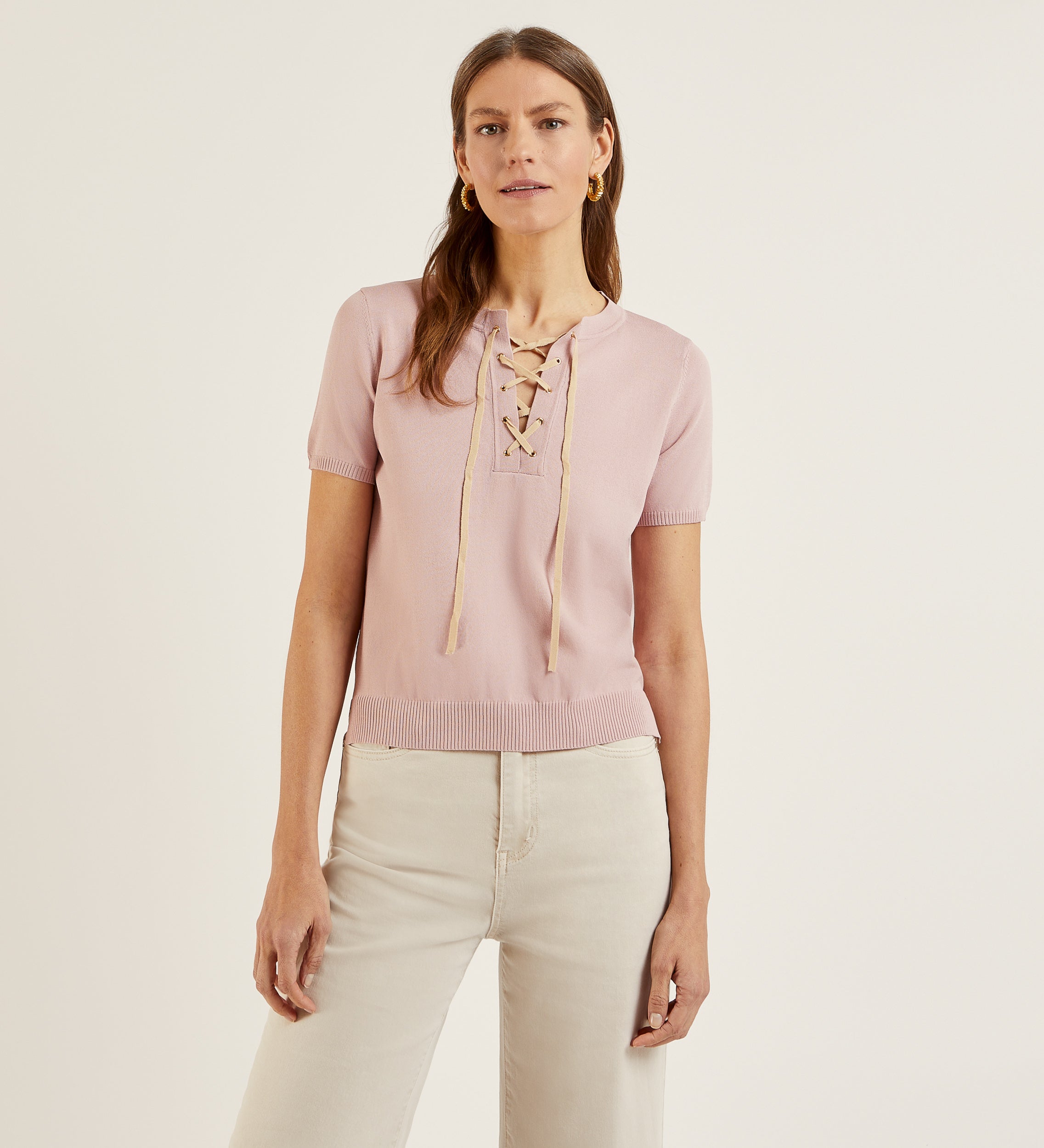 Top punto eyelets