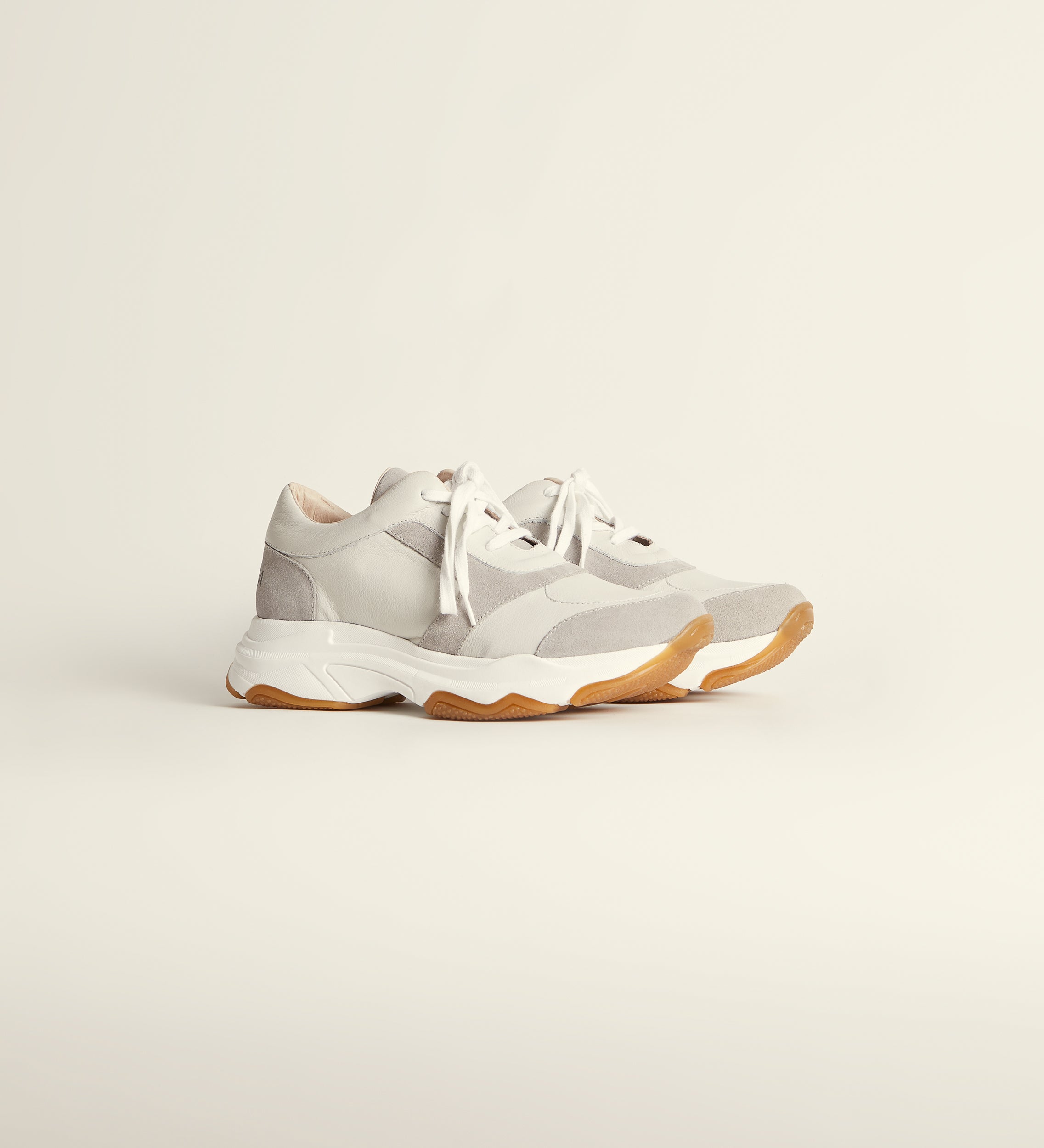 chaussures de sport en cuir