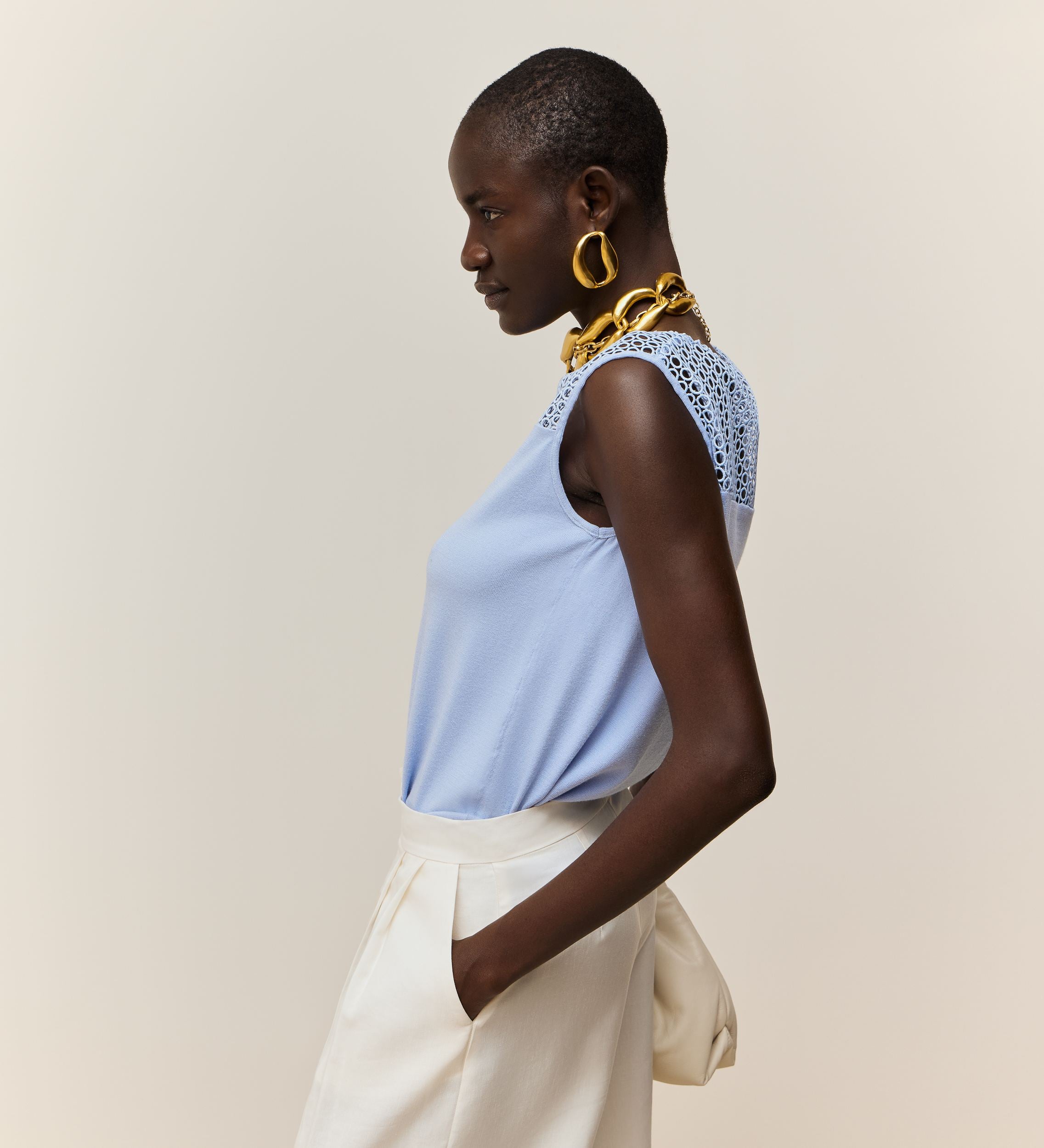 Tricot top with guipure detail