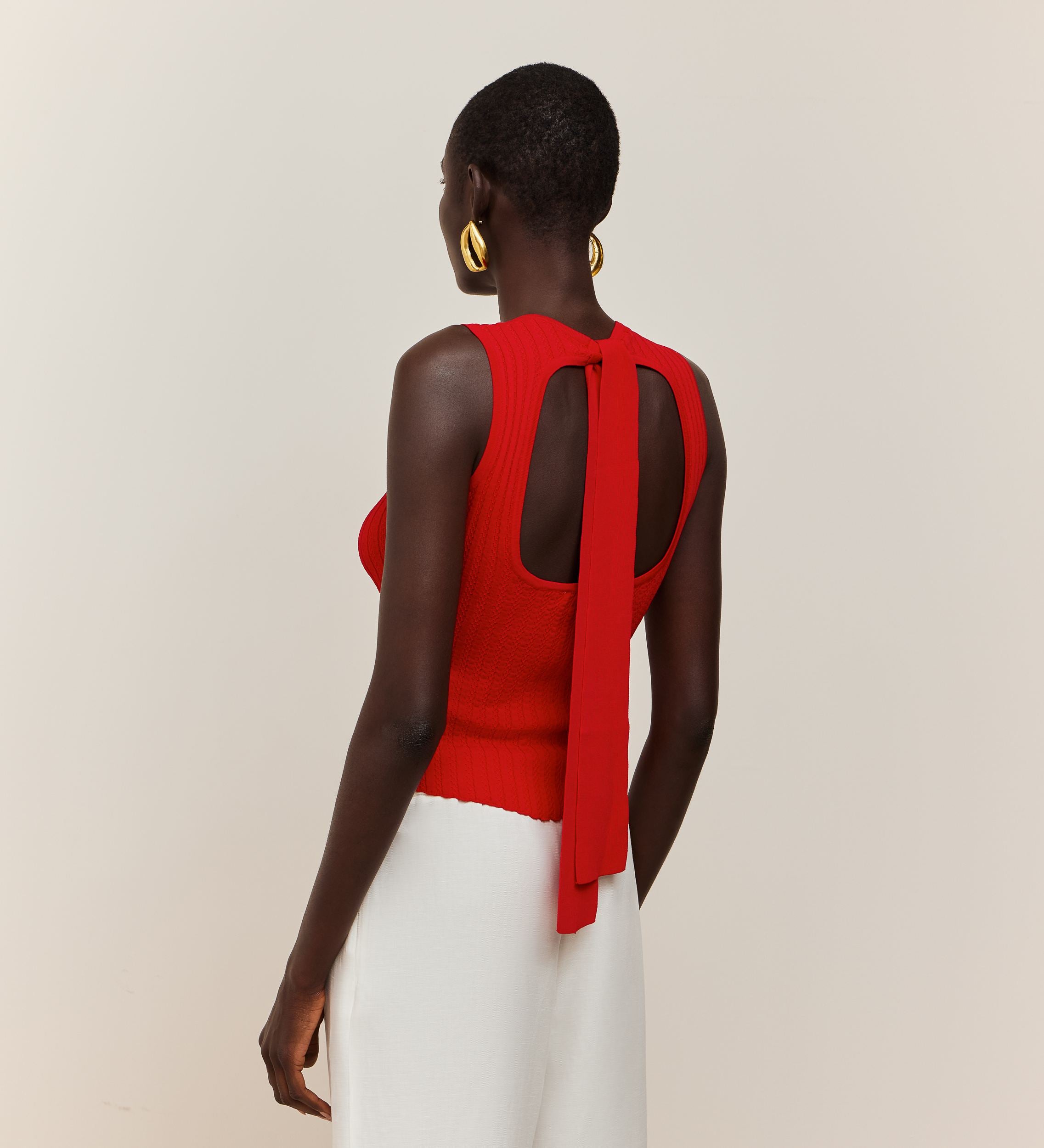Opening tricot top